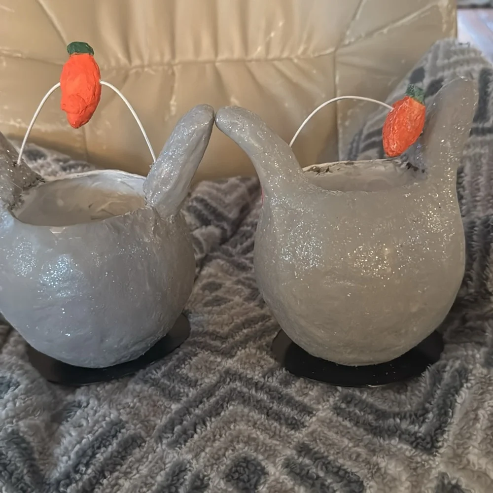 Plaster bunny Easter baskets